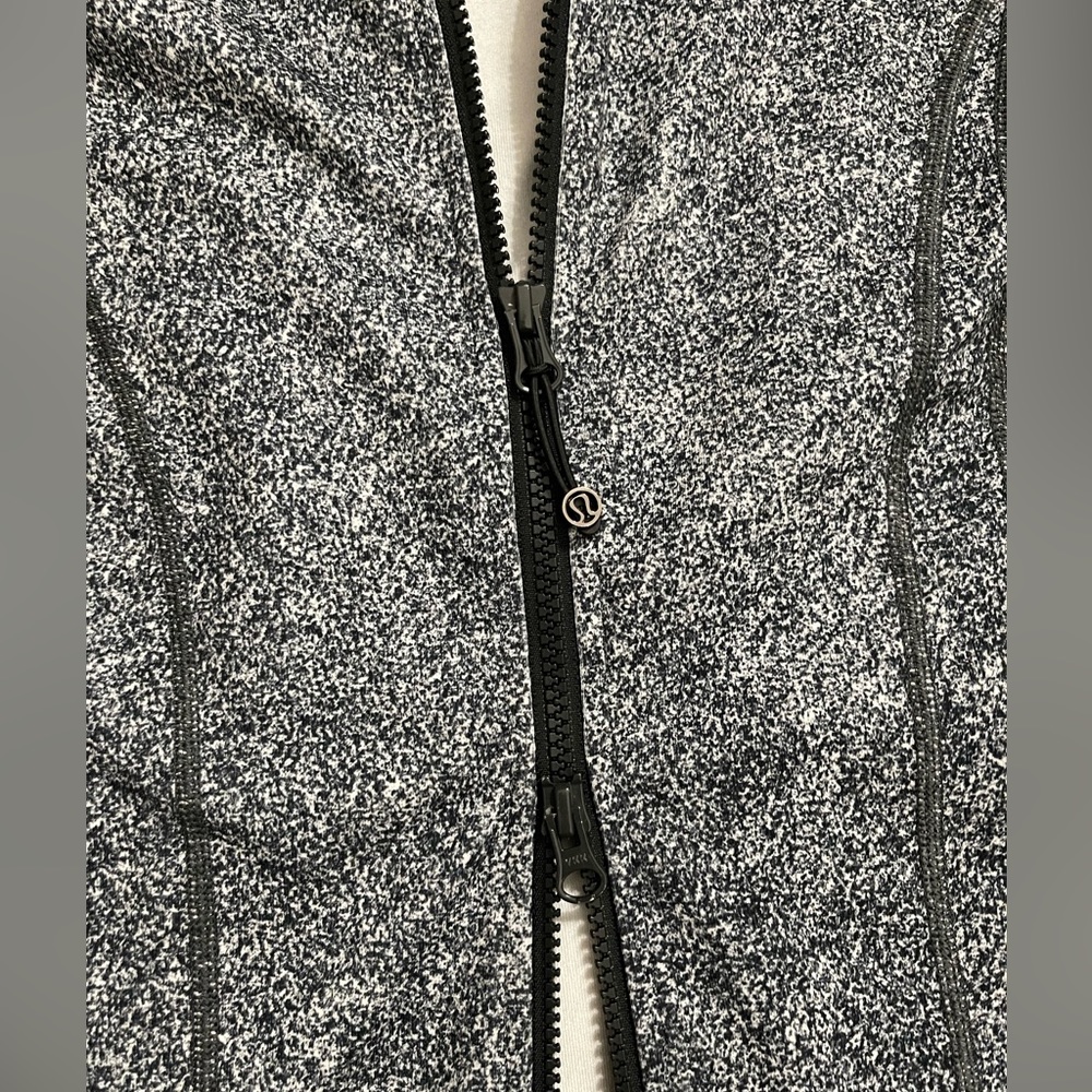 Lululemon Jacket - Picture 6 of 10
